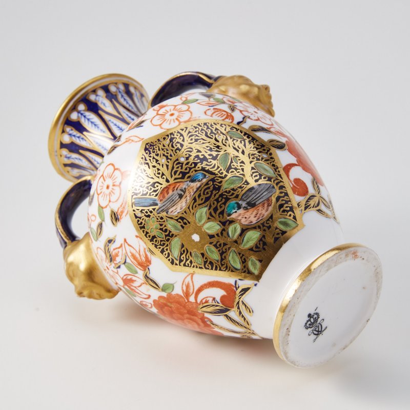 Ваза в стиле Имари