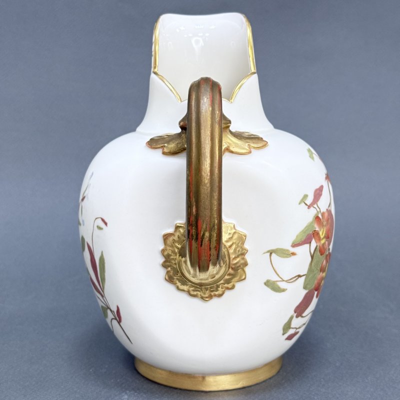 Старинный кувшин ручной работы blush ivory  Royal Worcester 1891 год