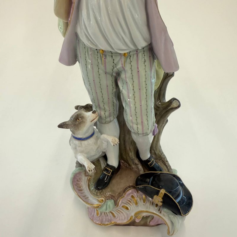 Статуэтка Meissen Юноша с фруктами и собакой