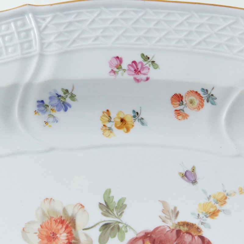 Старинное блюдо с ручной росписью из сервиза Вильгельма (к)