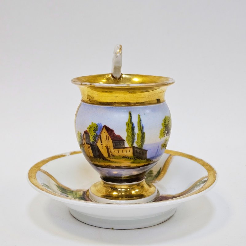 Чашка с блюдцем