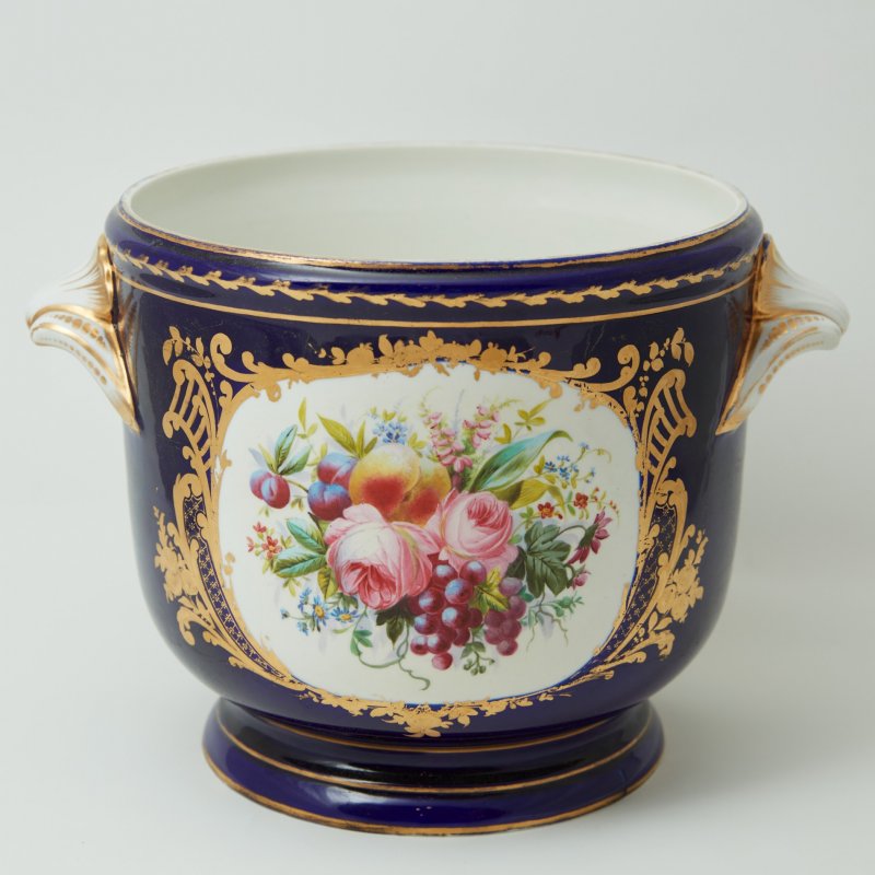 Кашпо в стиле Sevres 