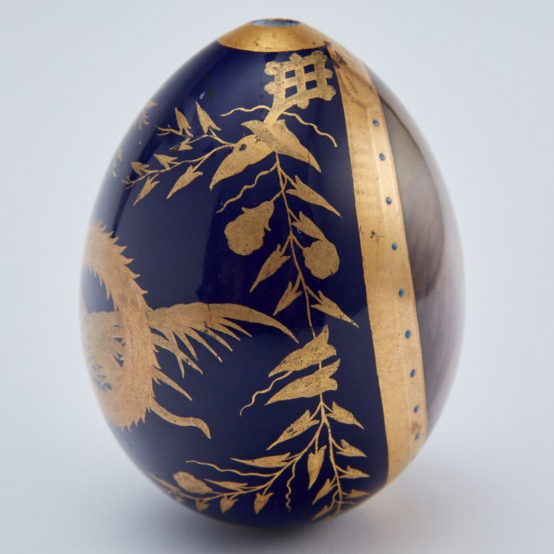 Шедевр! Фарфоровое пасхальное яйцо с изображением Архангела Гавриила