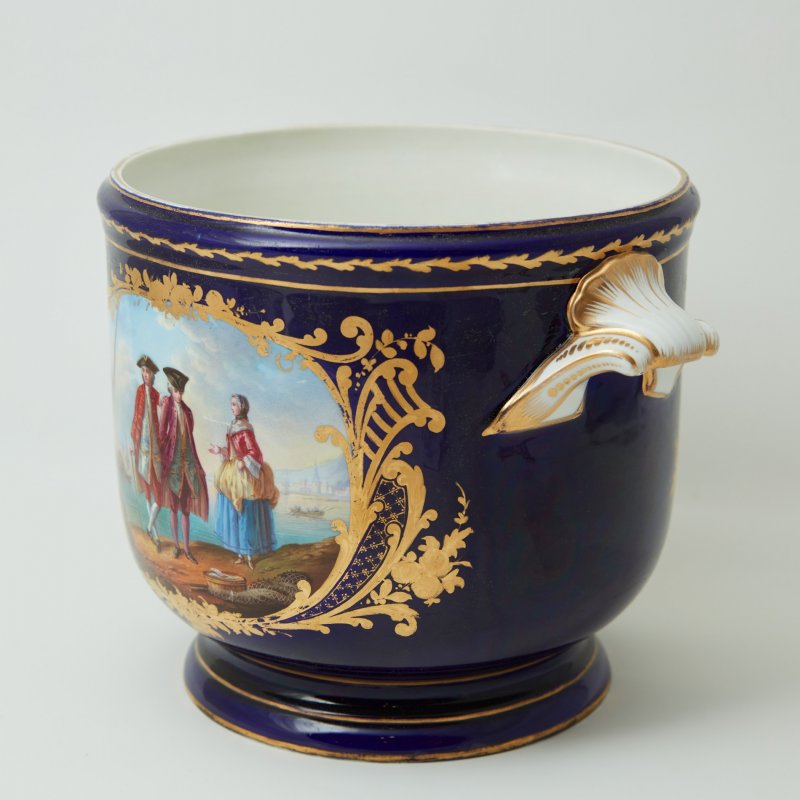 Кашпо в стиле Sevres 