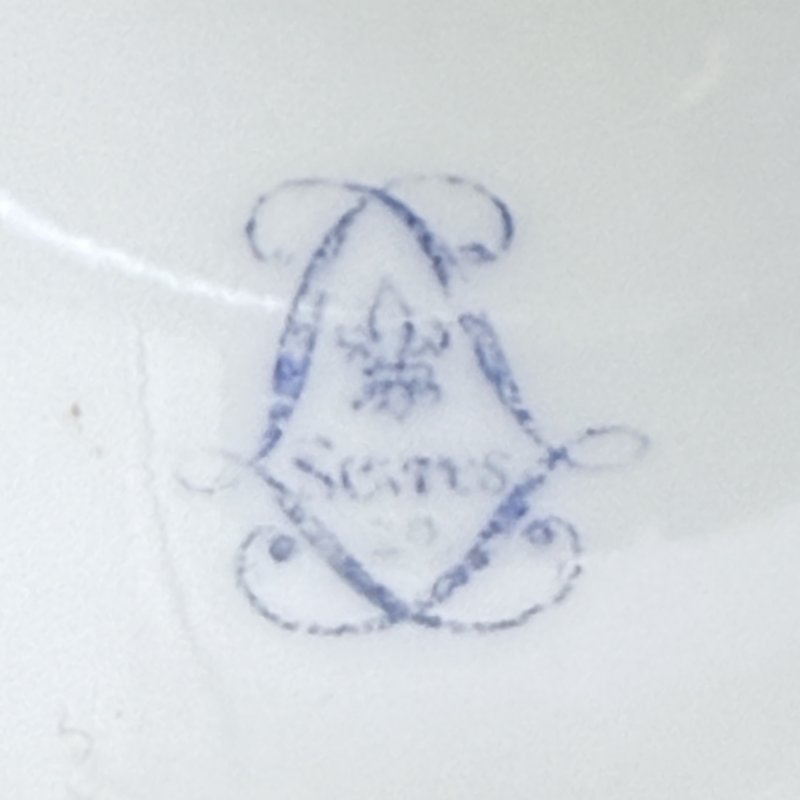 Ваза на ножке с 2 ручками Севрская мануфактура ( Sevres ) Франция 1820 г