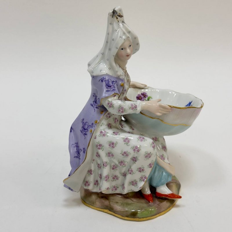 Солонка Турчанка держит солонку Meissen 1860гг 