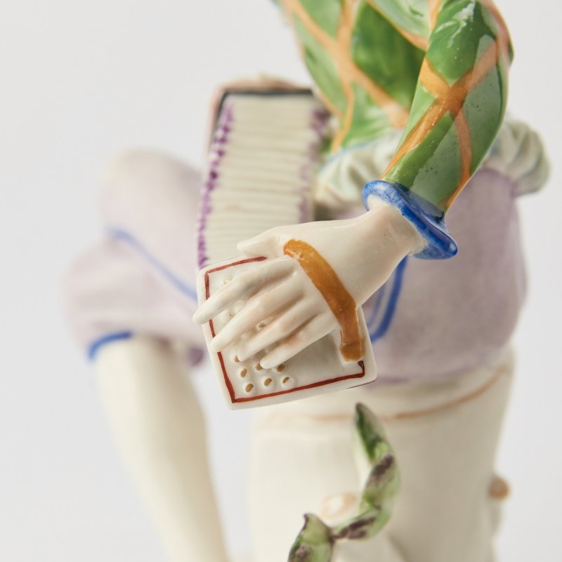 Коллекционная скульптура Игрок на бандонеоне. Скульптор Hugo Meisel